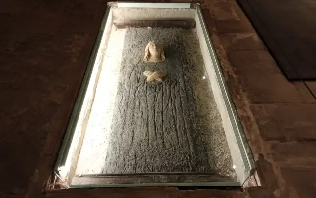 Imagen representativa de El sepulcro de Doña Teresa de Luna