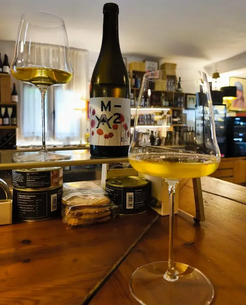 Imagen de portada del artículo: La Vinoteca de Valdemeca: mucho más que un negocio, una apuesta por el futuro de la Serranía