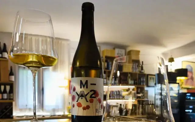 Imagen representativa de La Vinoteca de Valdemeca: mucho más que un negocio, una apuesta por el futuro de la Serranía
