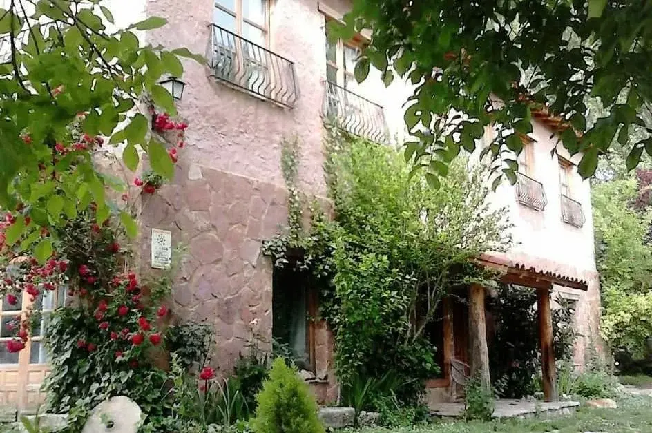 Imagen de portada del artículo: Casas rurales Molino del Marqués: oasis de ecoturismo en Cañete