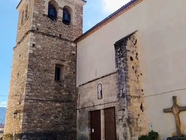 Imagen de portada del artículo: Iglesia de Santiago Apóstol en Cañete