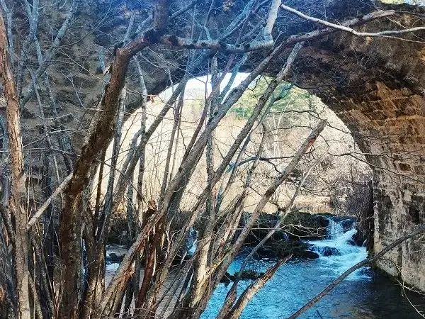 Imagen de portada del artículo: Puente medieval de Los Chorros