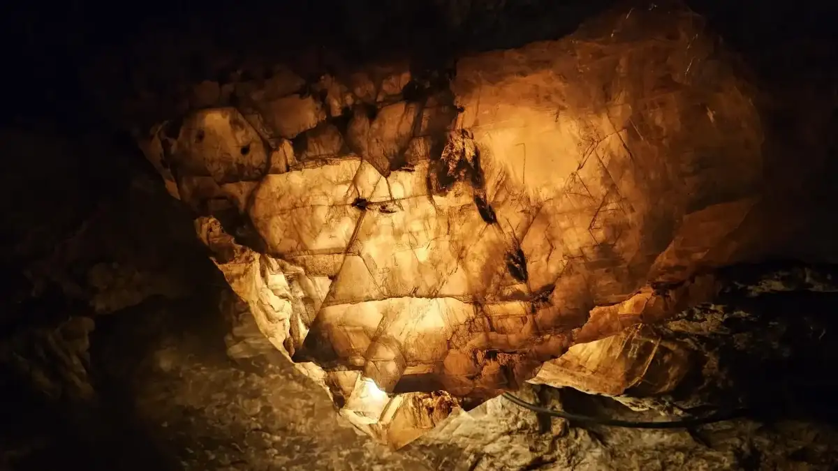 Imagen de portada del artículo: Mina romana de Lapis Specularis La Condenada