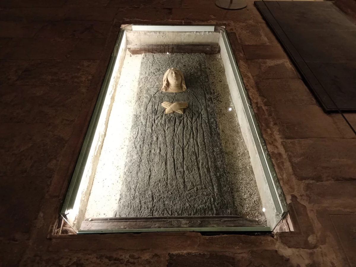 Imagen de portada del artículo: El sepulcro de Doña Teresa de Luna