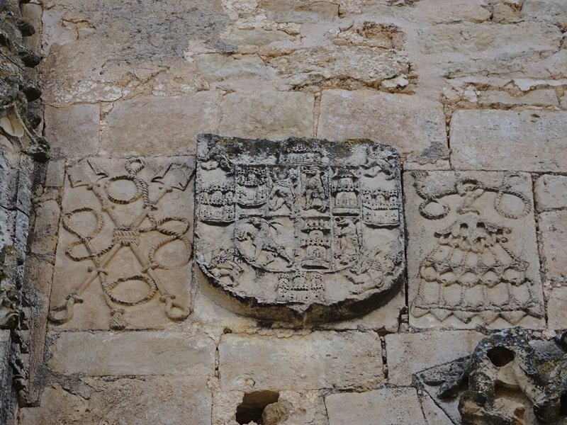 Panteón de los Marqueses de Moya en Carboneras de Guadazaón Panteón de los Marqueses de Moya en Carboneras de Guadazaón